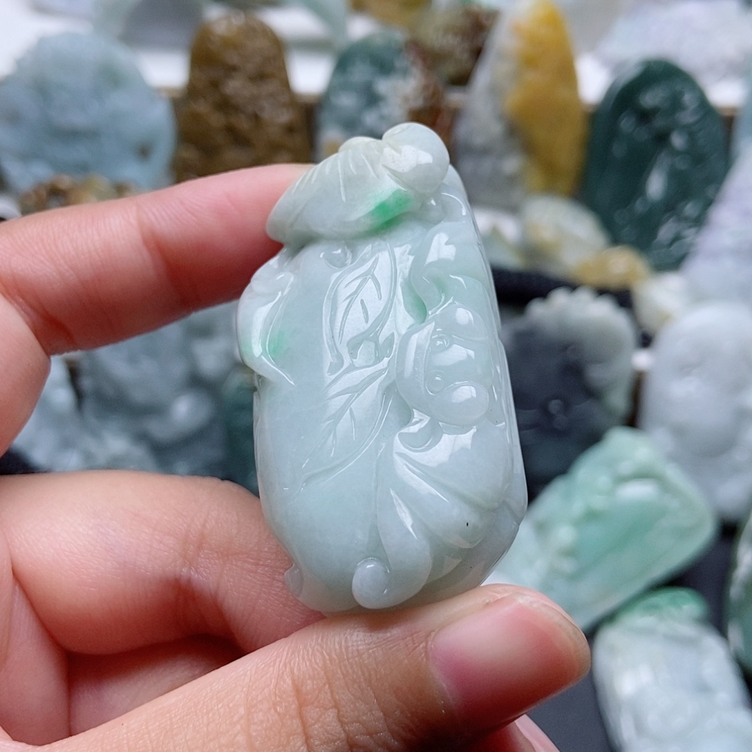 翡翠未镶嵌颈饰翡翠