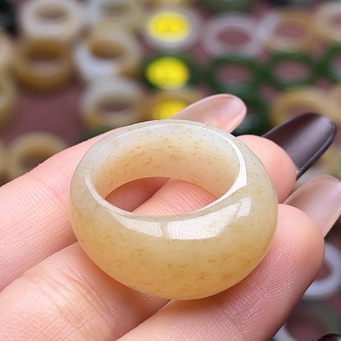 和田玉未镶嵌戒指18.2桂花雨露