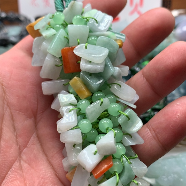 翡翠颈饰未镶嵌保真天然a货翡翠