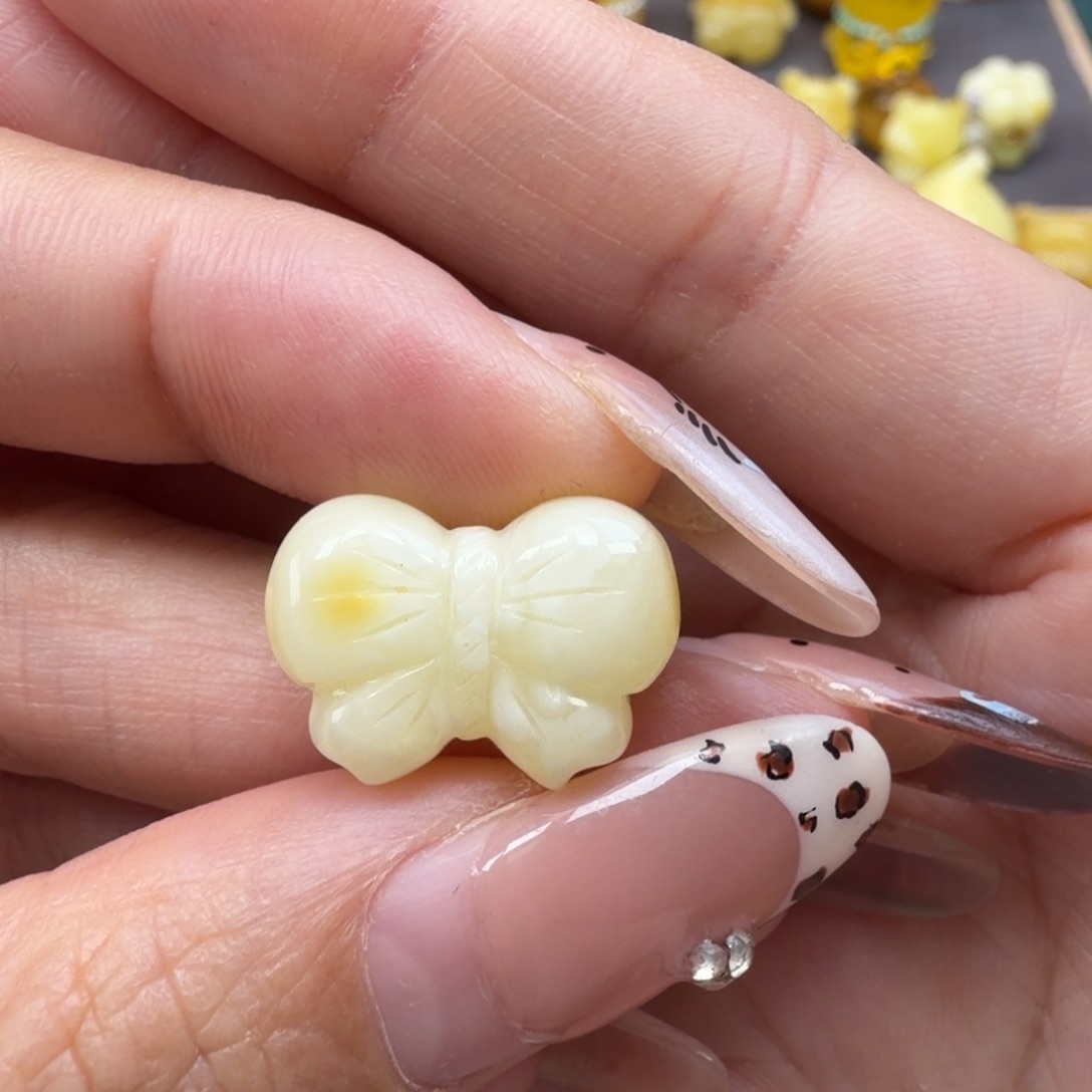 琥珀未镶嵌裸石蜜蜡