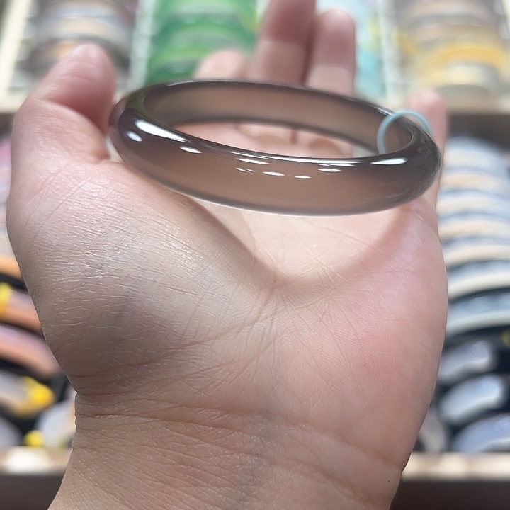 玛瑙/玉髓手镯未镶嵌辣*酱