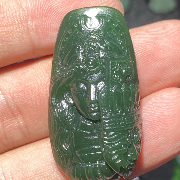 碧玉精雕藏传扎基拉姆挂坠