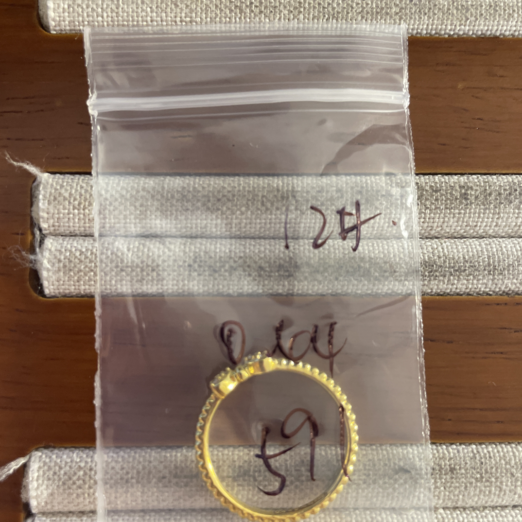 克重0.44 12号 小金蝴蝶6D戒指 足金999