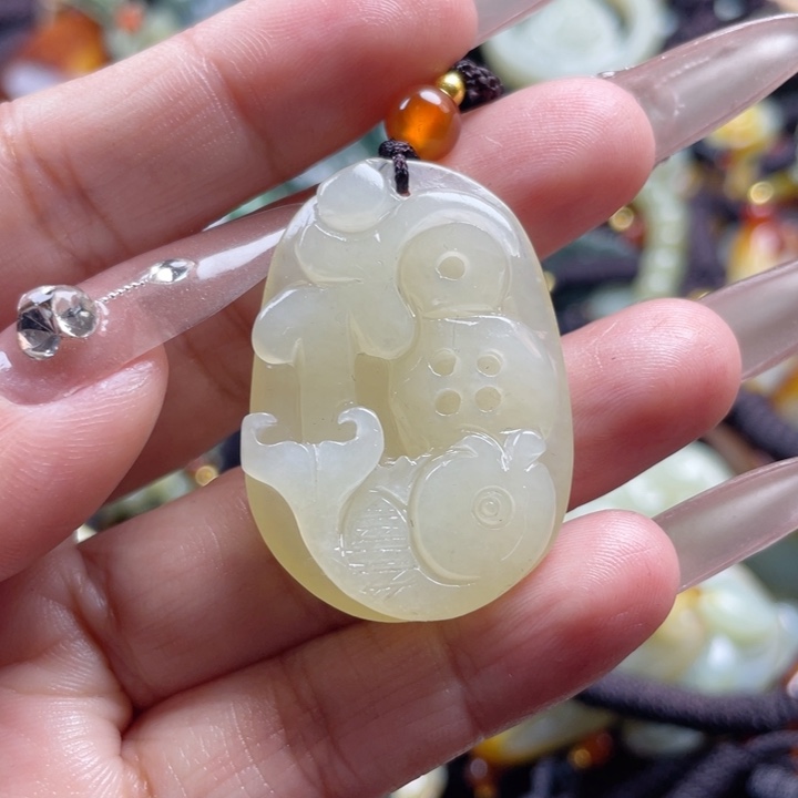 和田玉颈饰未镶嵌