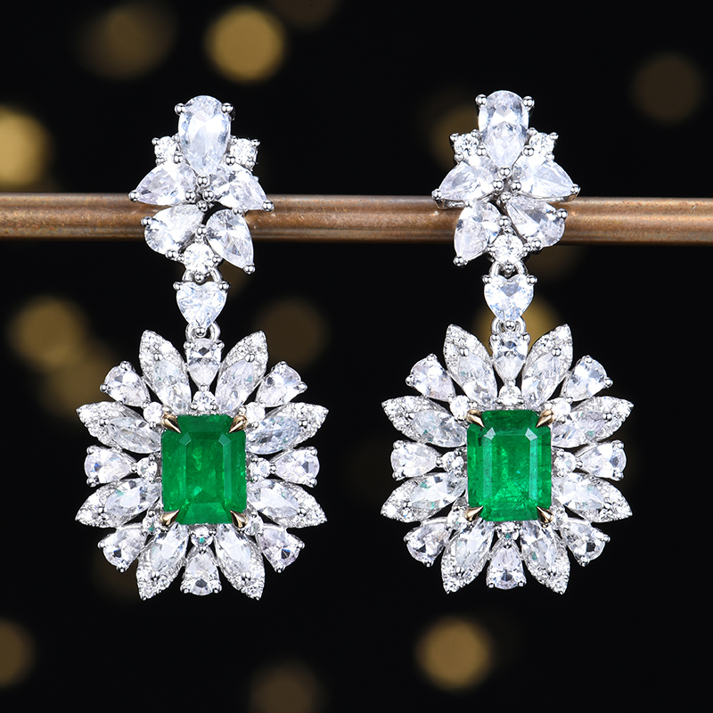 卡莱诗主石1.25+1.26克拉 18K金 天然Muzo green祖母绿耳钉