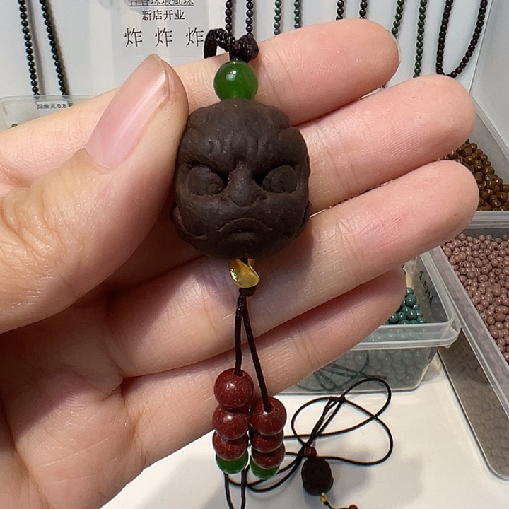 泥塑老龙涎貔貅单珠脖挂