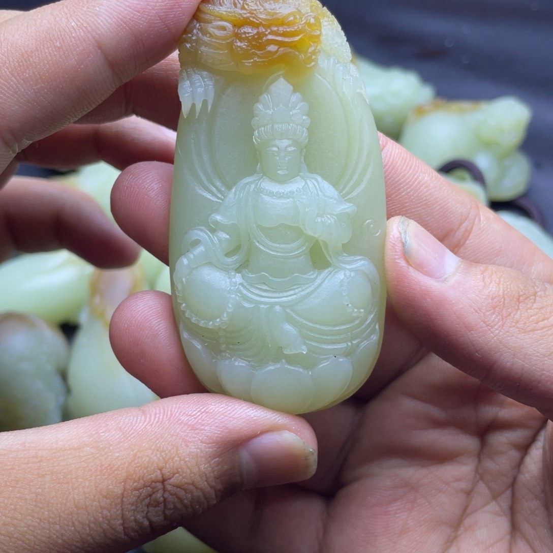 和田玉（糖玉）未镶嵌颈饰