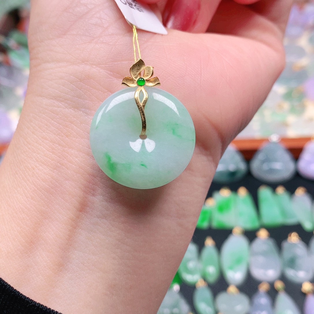 吊坠(不含链)18K金镶嵌翡翠