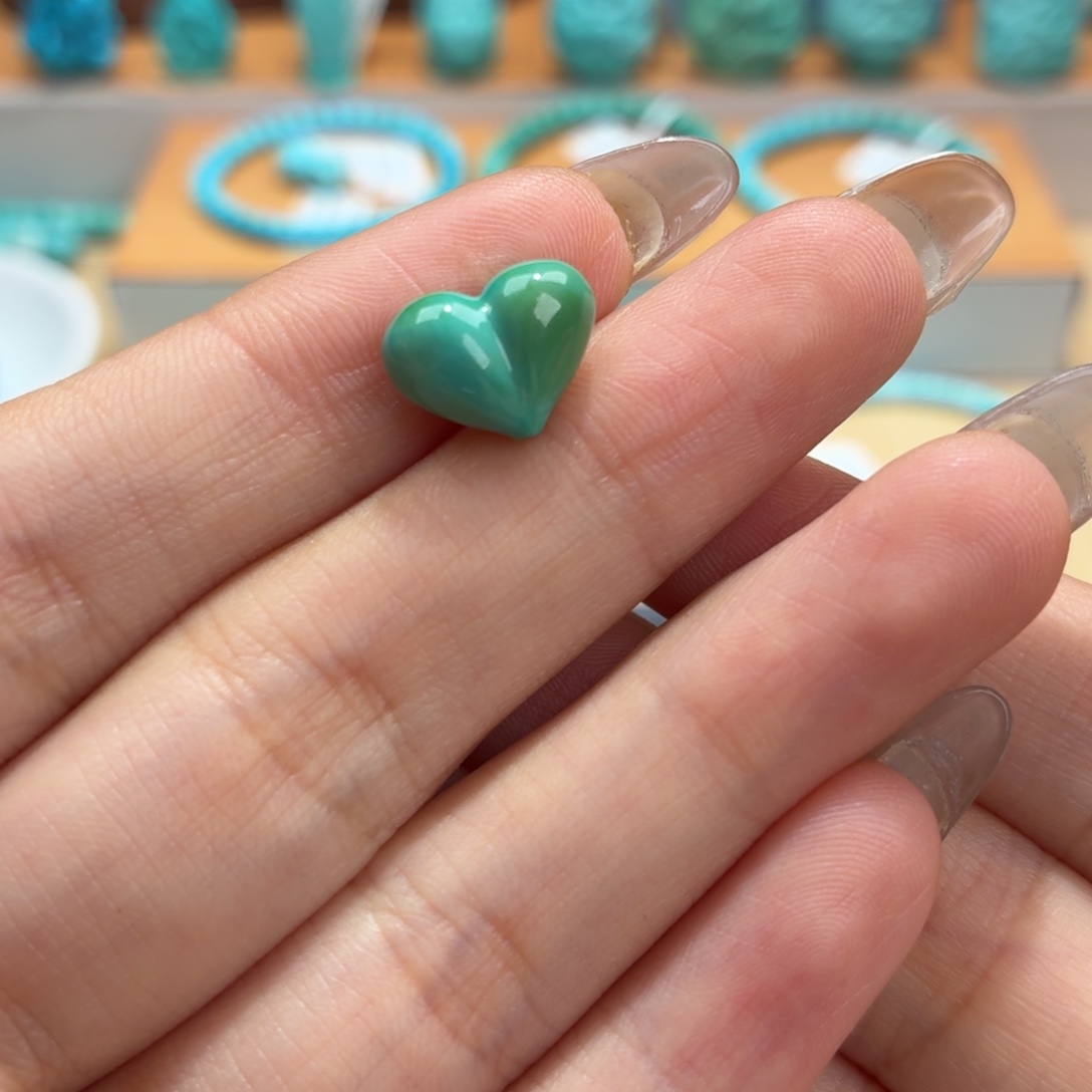 绿松石未镶嵌珠宝奇石爱心屁桃