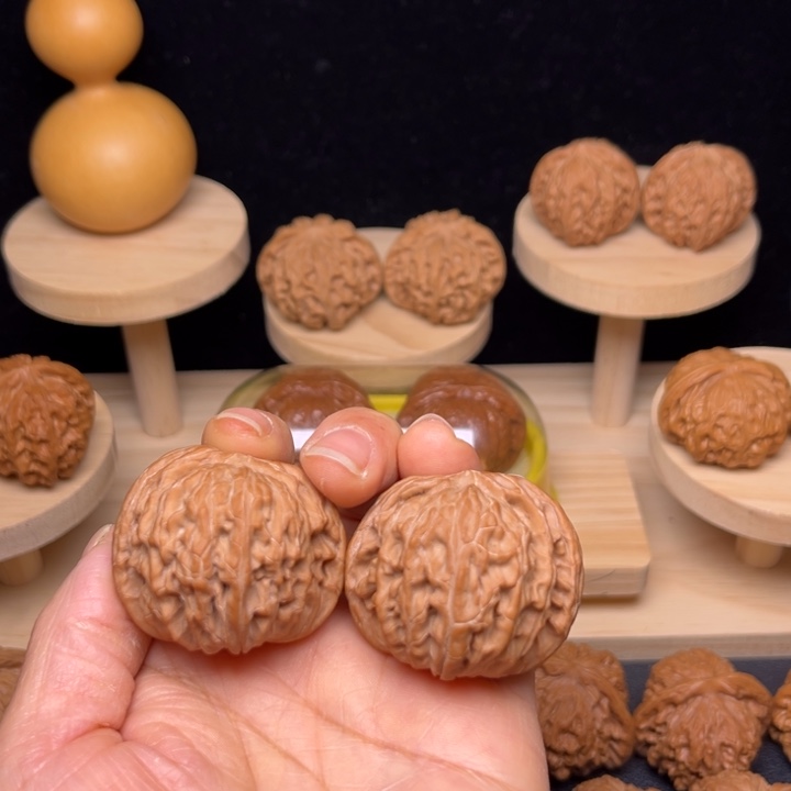 阿***呀文玩核桃吊坠40磨盘