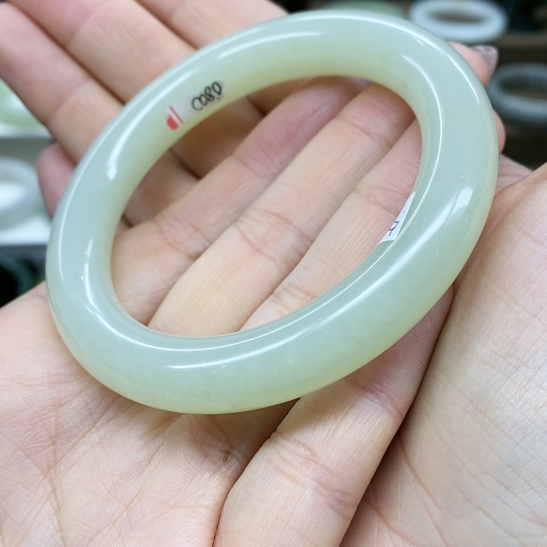 【闪购商品】和田玉手镯未镶嵌