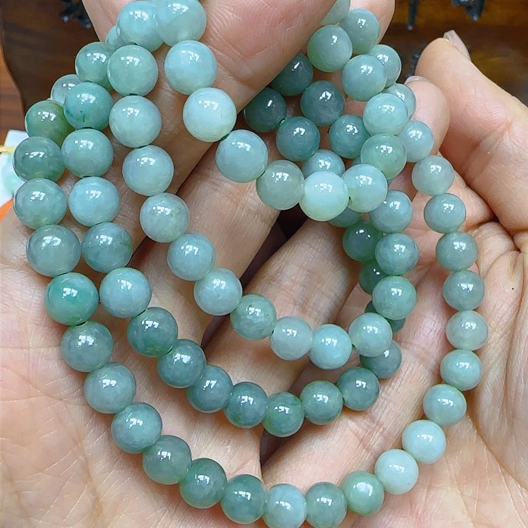 翡翠颈饰未镶嵌翡翠240