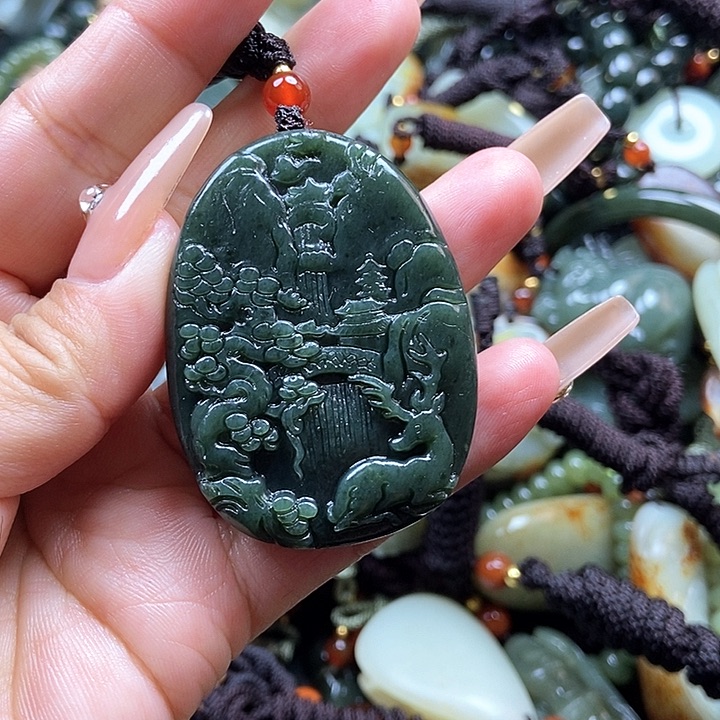 和田玉颈饰未镶嵌