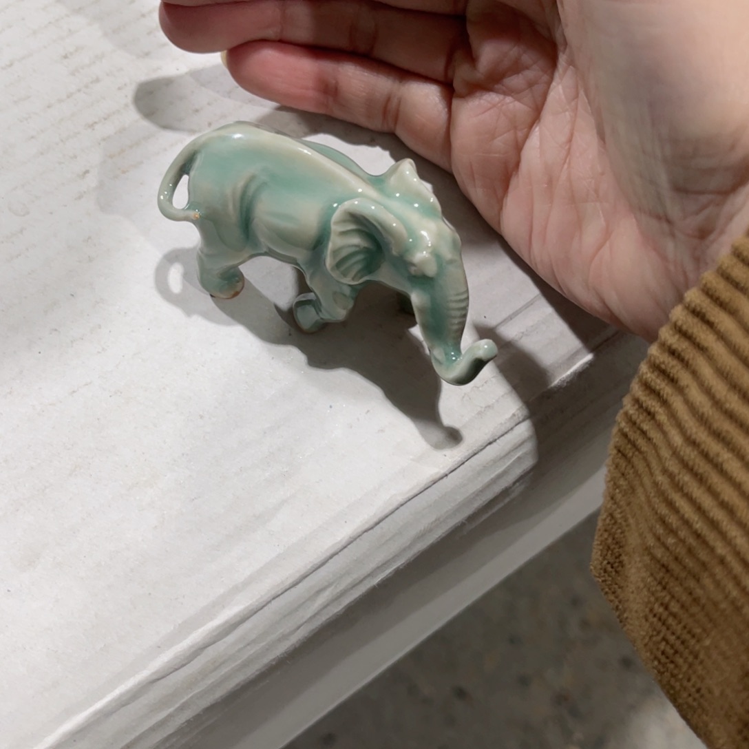 瓷片哈哈哈哈给哈哈哈