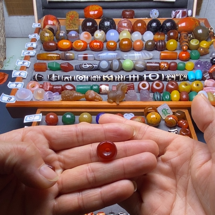 玛瑙/玉髓未镶嵌巴西玛瑙饰品桶珠