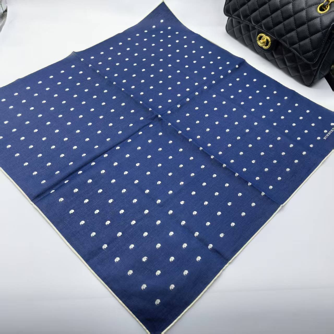 99新 BURBERRY/博柏利 海囤/巴宝莉/丝巾/xh94417