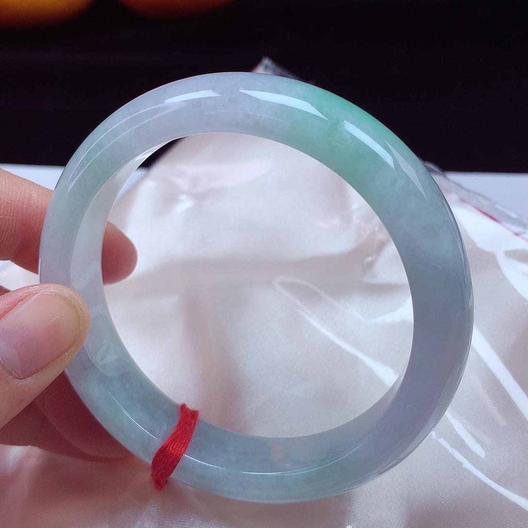 翡翠手镯未镶嵌61-62圈