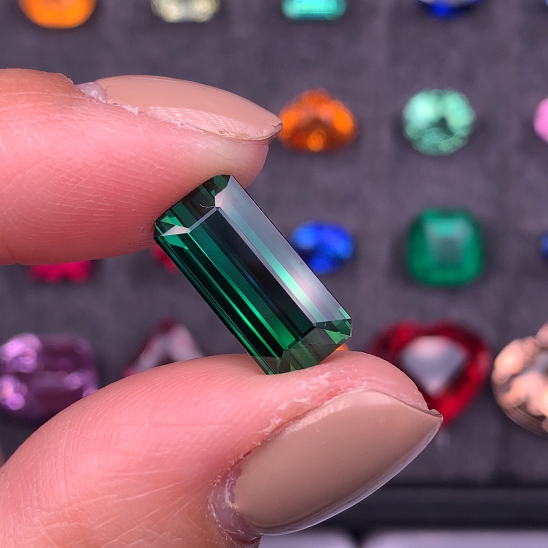 碧玺珠宝半成品未镶嵌5.78ct电光绿全净无暇