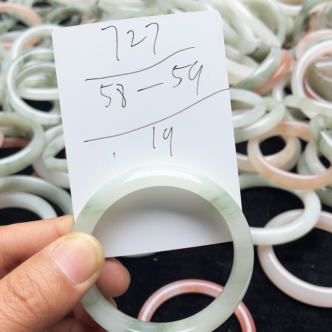 未镶嵌手镯石英质玉727