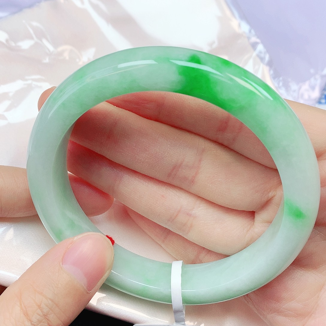 未镶嵌手镯翡翠抖音112，62.5圈