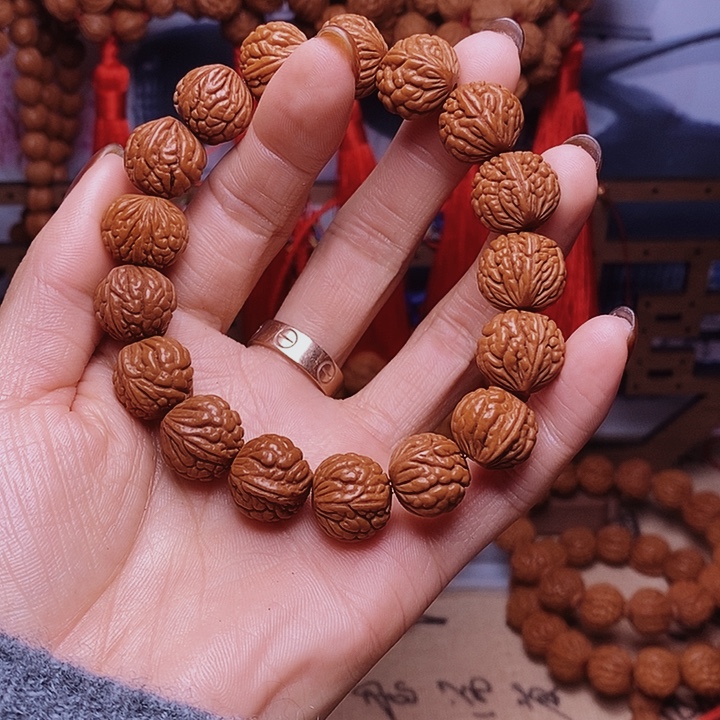 桃核吊坠龙纹桃枭