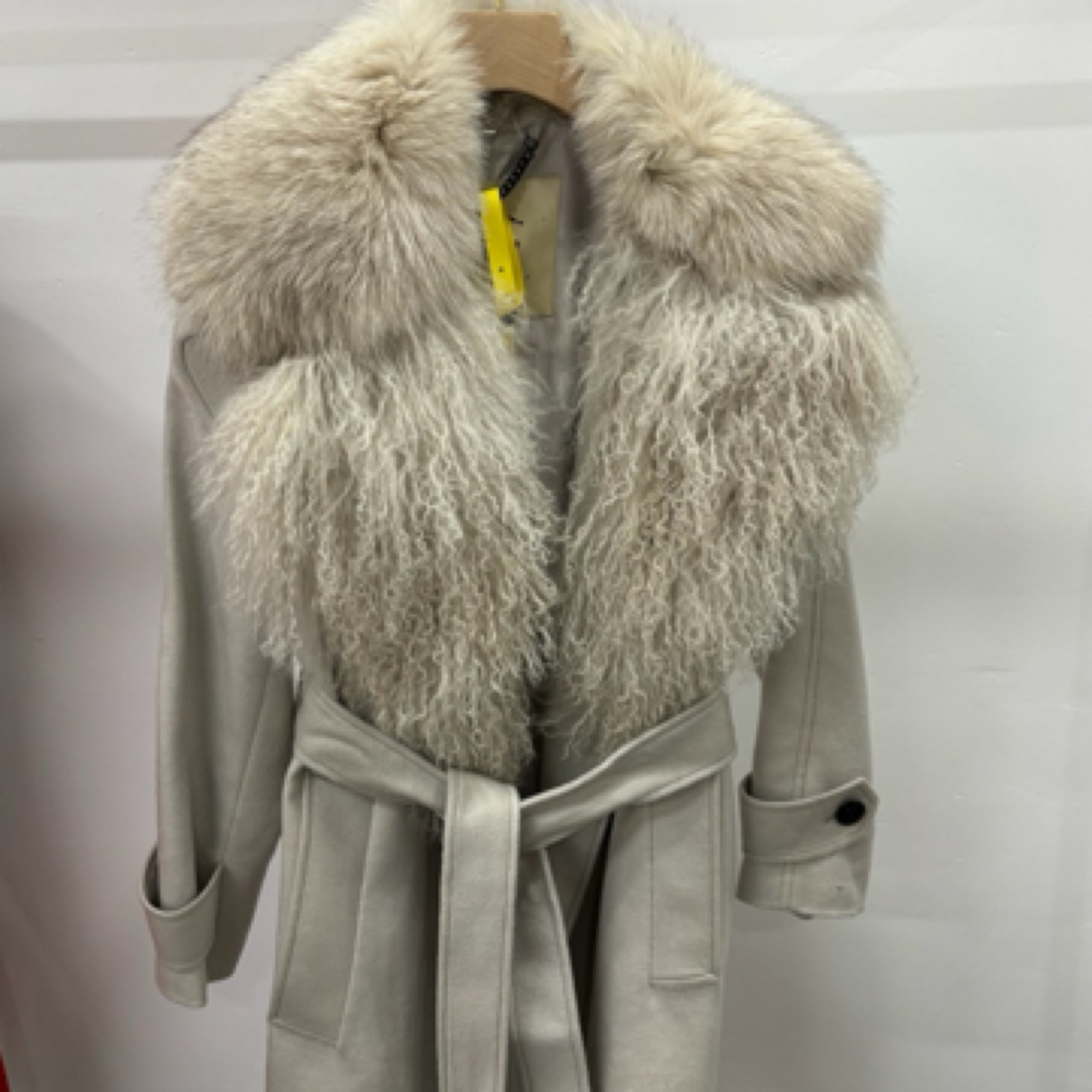 99新 BURBERRY/博柏利  浅灰色羊卷毛皮草外套/UK4码/F00375