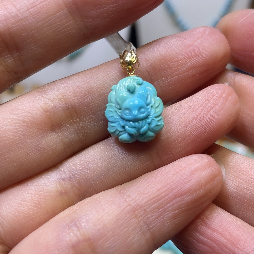 绿松石18K金镶嵌吊坠