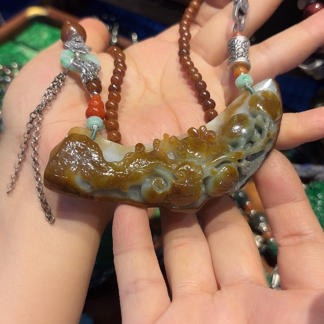 翡翠颈饰未镶嵌原创