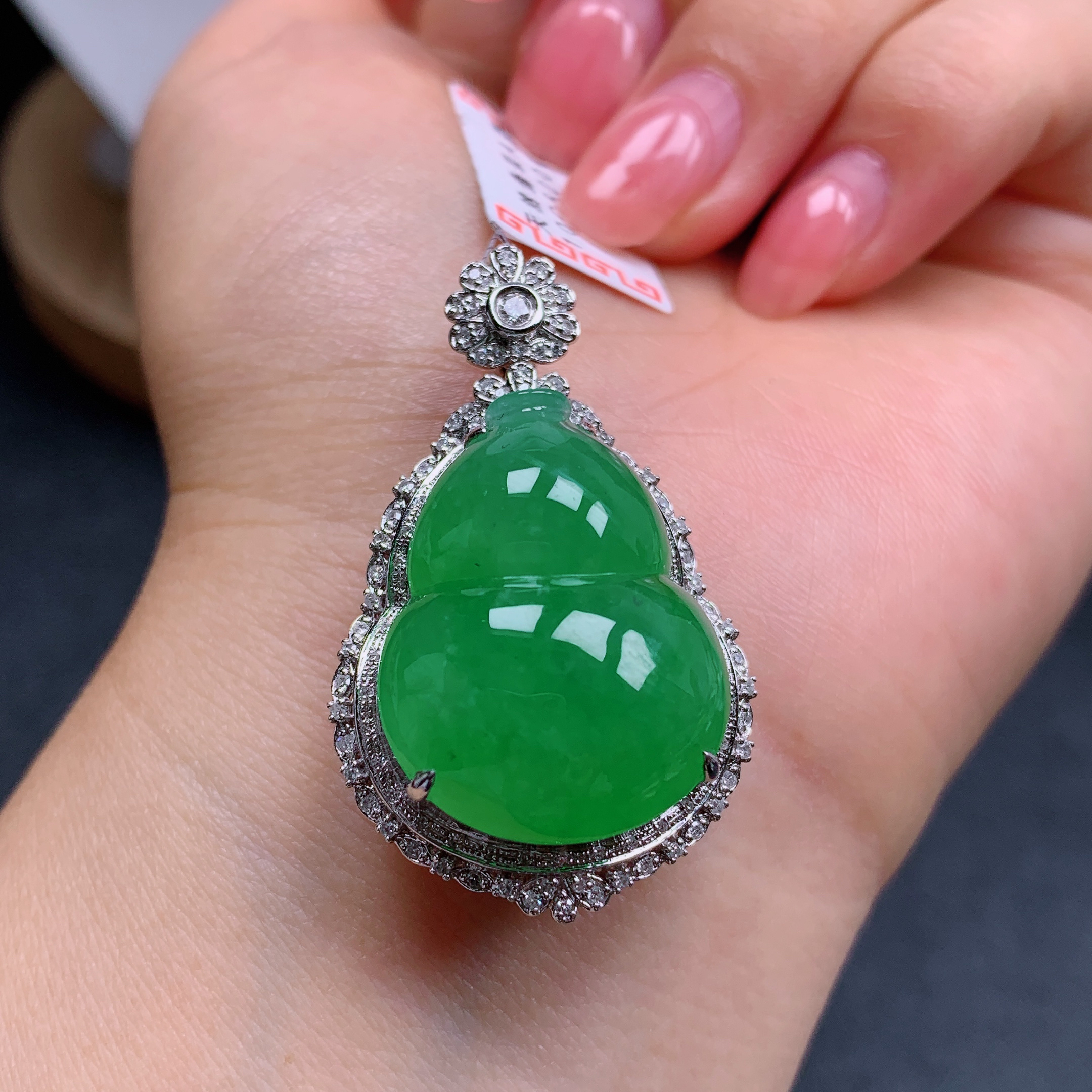 天然缅甸翡翠A货18k金满绿色镶嵌葫芦气质精美尺寸40.2+24.2+15.8