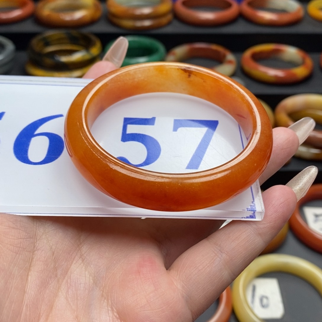 石英质玉（黄龙玉）手镯微瑕未镶嵌