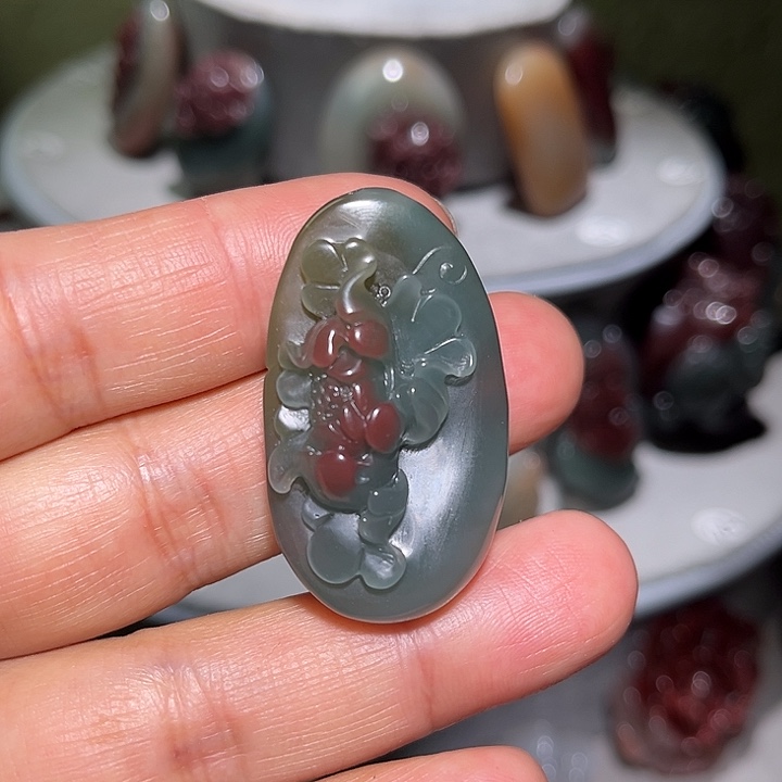 玛瑙/玉髓未镶嵌颈饰花开富贵