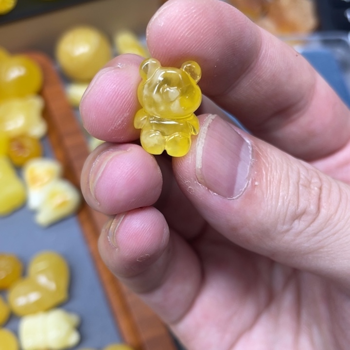 琥珀未镶嵌珠宝奇石