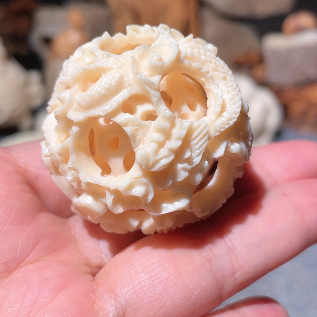 柏木（崖柏）象牙果鬼工球