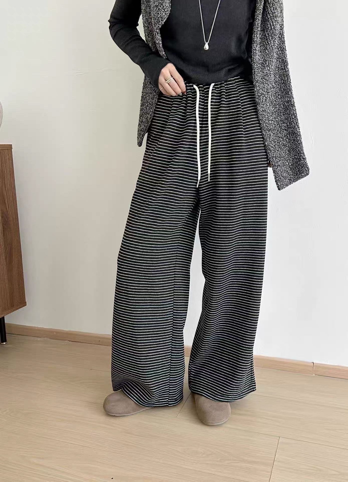 阔腿裤卫裤秋冬厚款显瘦休闲裤条纹高腰01