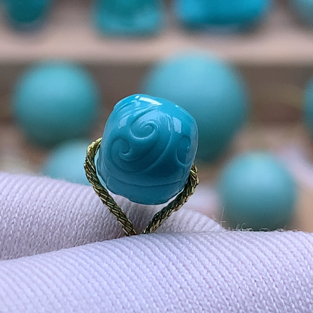 未镶嵌绿松石珠宝奇石