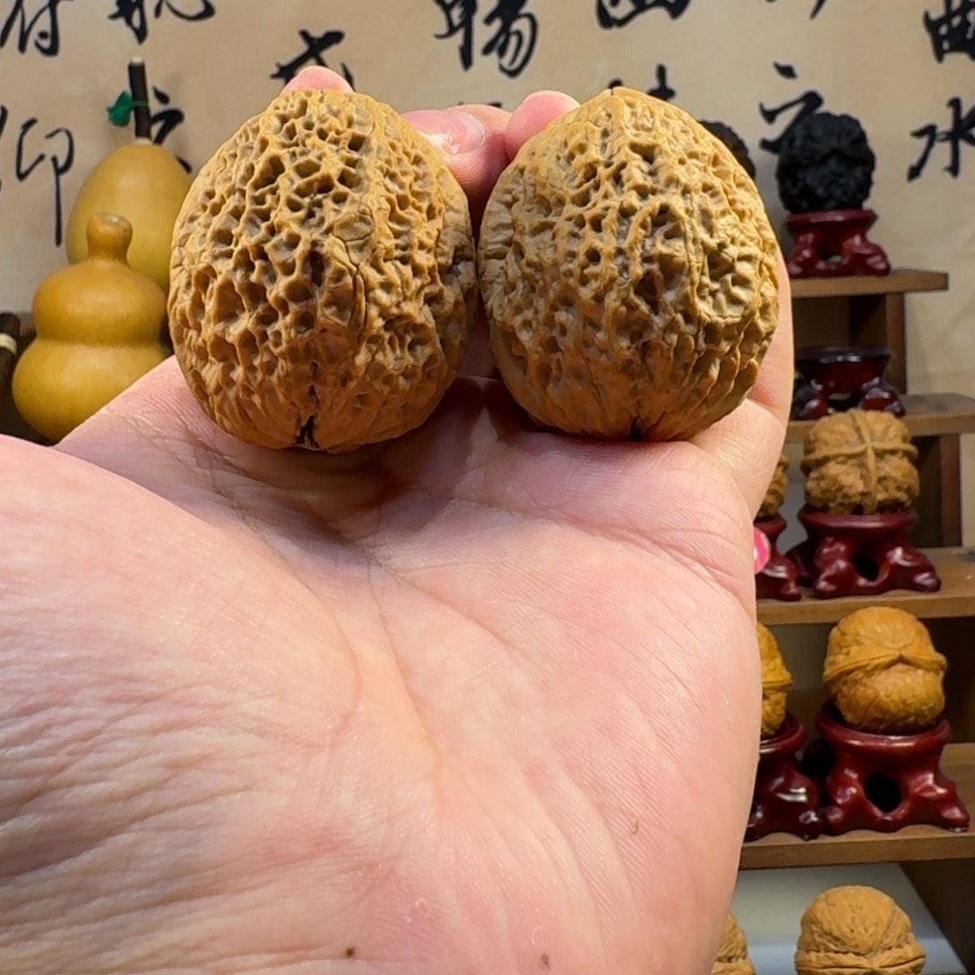 铁核桃把件蚂蚁纹铁狮子大尺寸大克重45尺72克