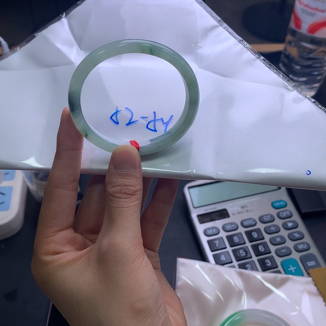 翡翠未镶嵌手镯翡翠