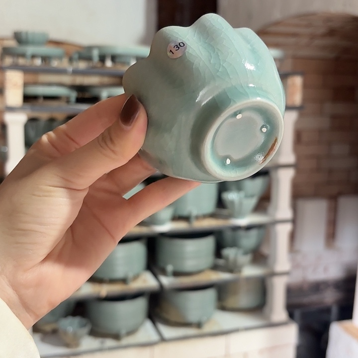 编号130仿古釉莲花杯