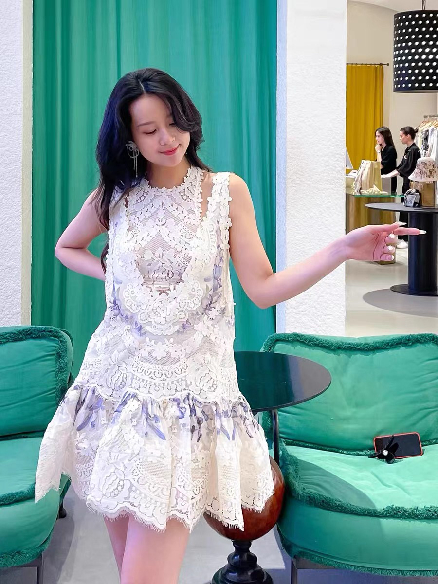 新款重工蕾丝拼接迷你重工两件套连衣裙时尚轻奢气质高档