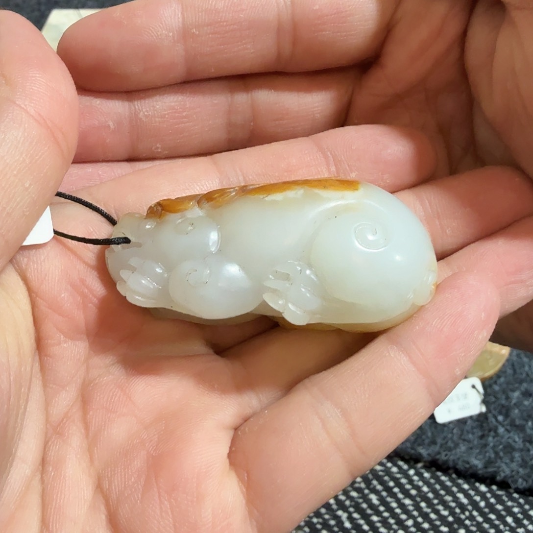 和田玉挂件未镶嵌壞****?