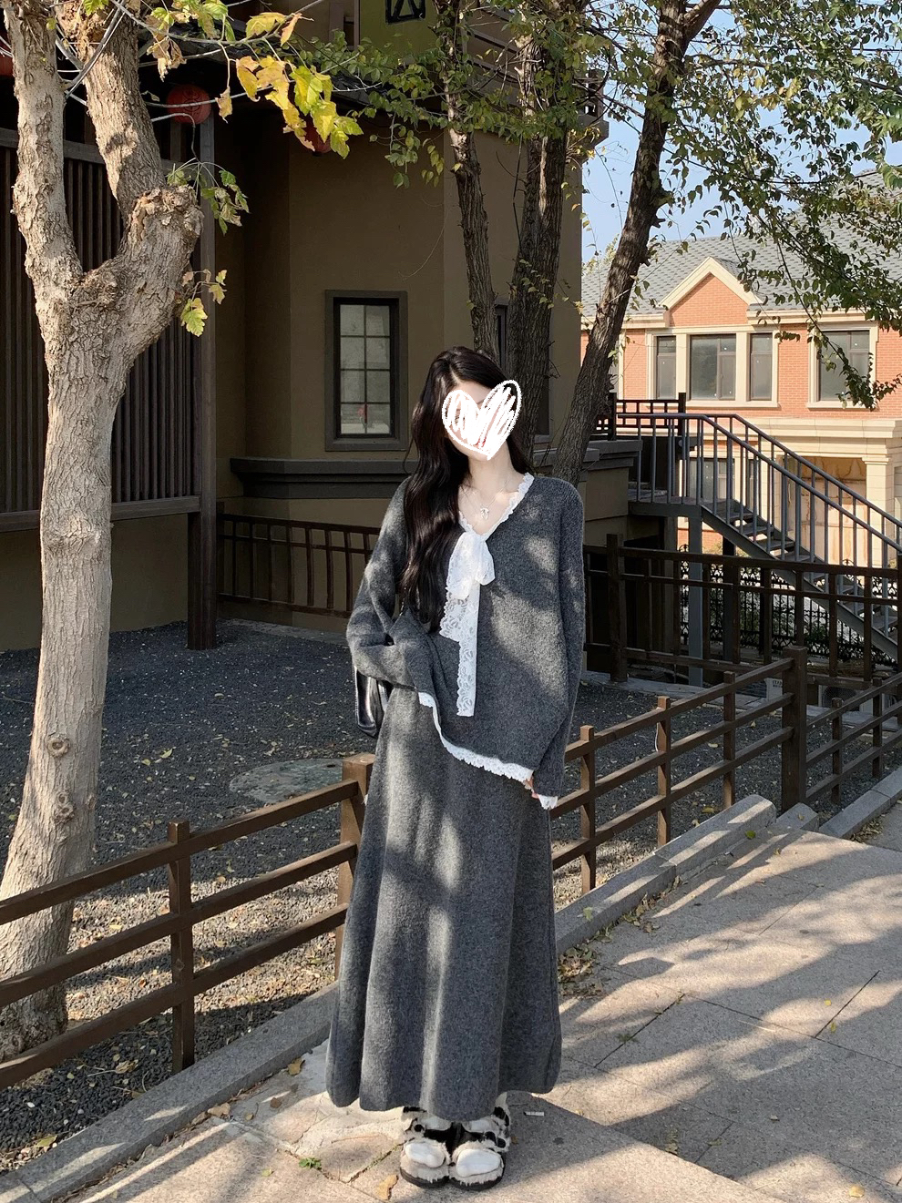 「凛冬序曲」时尚套装蕾丝蝴蝶结长袖女秋冬高腰半身裙两件套
