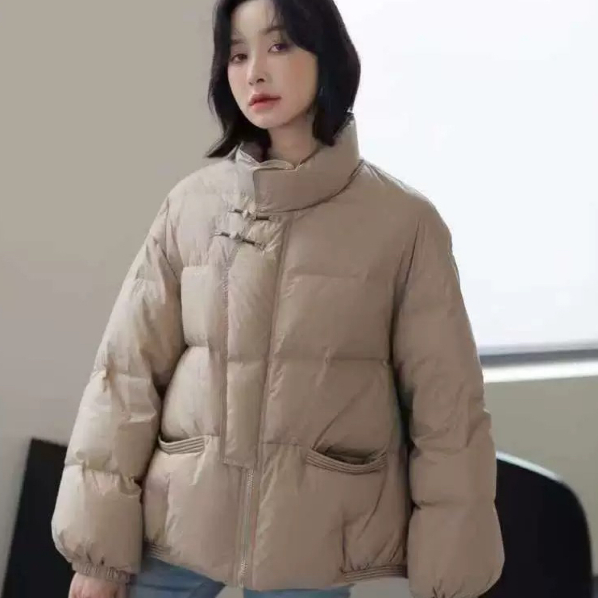 羽绒服女短款2025新加厚红色显瘦立领盘扣韩版白鸭绒保暖外套上衣