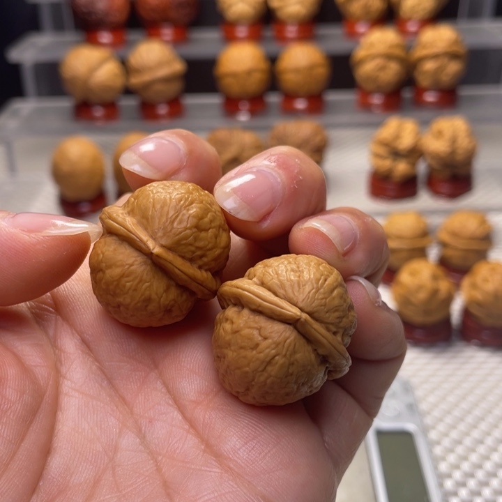 文玩核桃把件12粗筋大屁桃