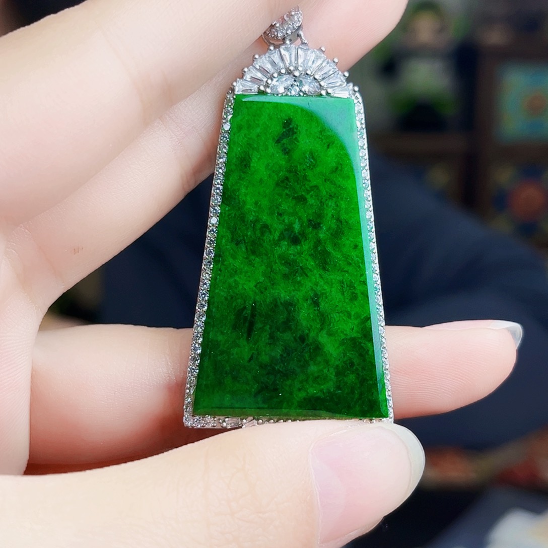 颈饰银S925镶嵌翡翠多样性