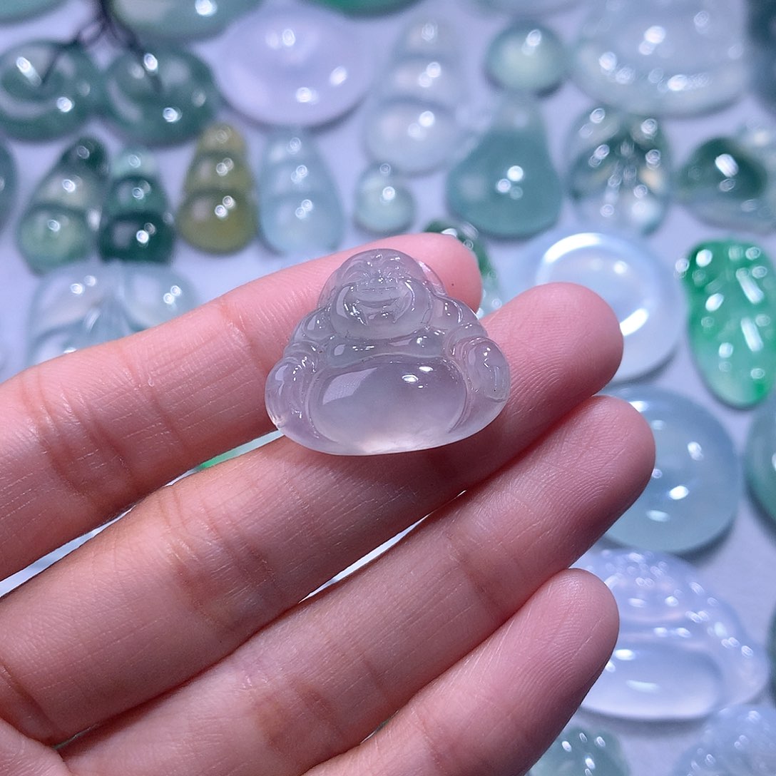 【闪购商品】翡翠颈饰未镶嵌佛