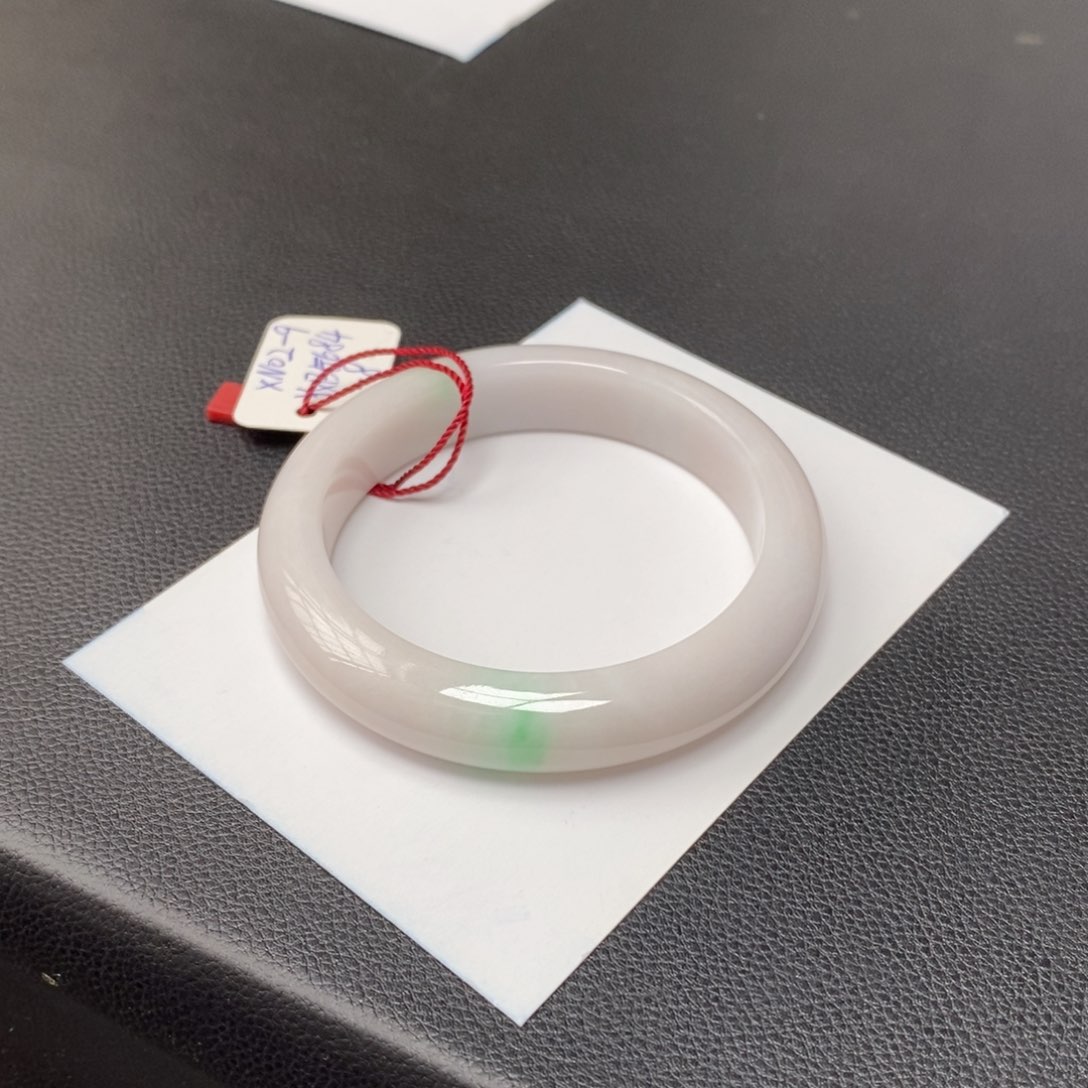 翡翠手镯未镶嵌天然翡翠手镯