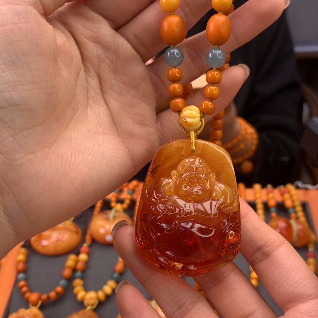 琥珀颈饰未镶嵌天然