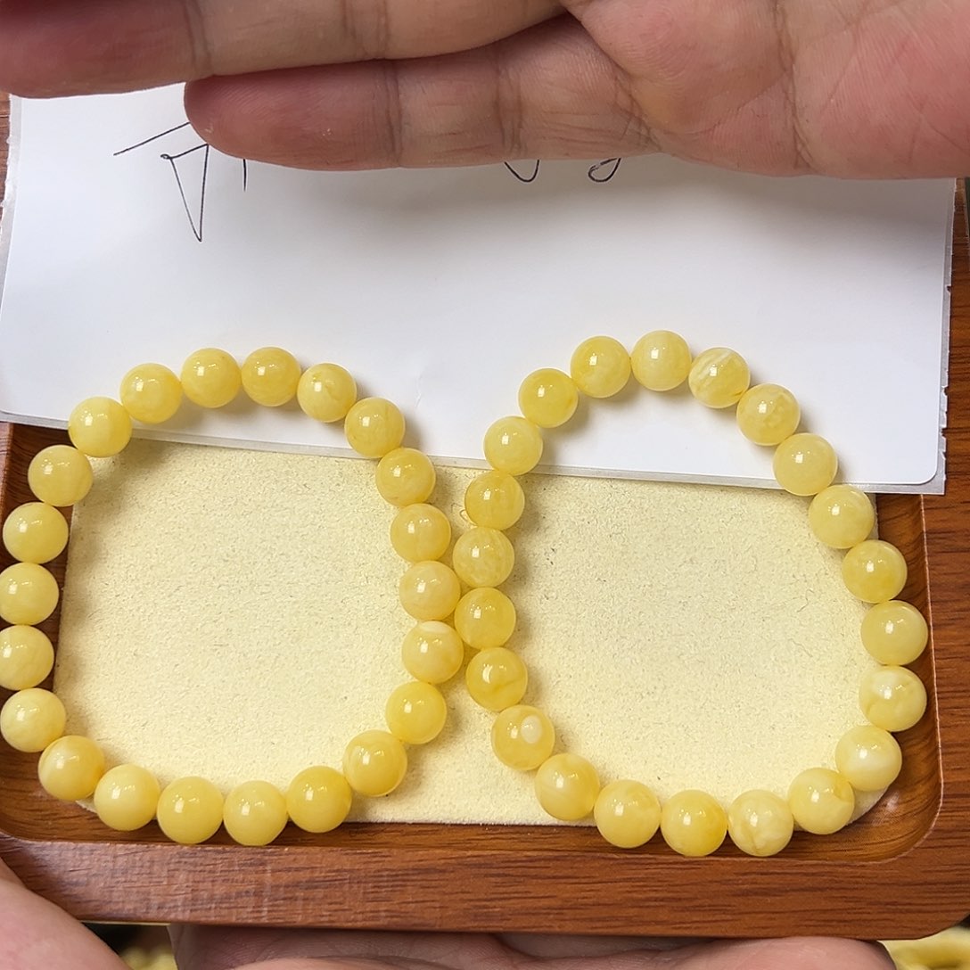 琥珀珠宝奇石未镶嵌多样性发其一