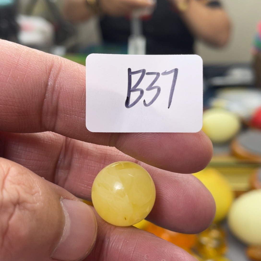 手链琥珀未镶嵌多样性发，发其中一件