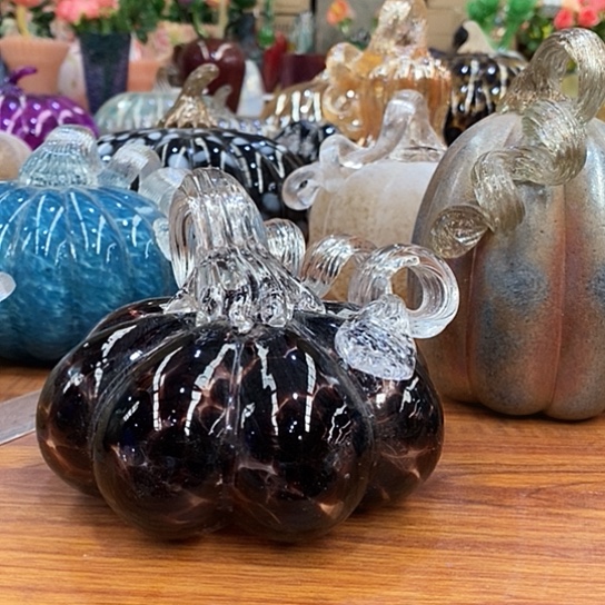 琉璃高度9厘米宽度14厘米